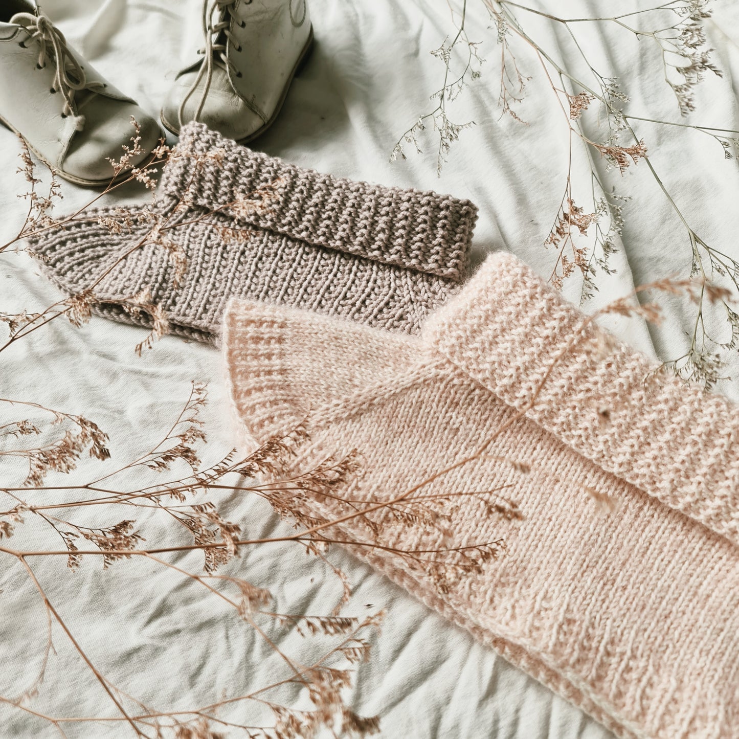 Skorri hálsaskjól - Prjónauppskrift frá Stroff, prjónað úr Katia Merino 100% eða Feeling frá Lana GattoSkorri hálsaskjól - Prjónauppskrift frá Stroff, prjónað úr Katia Merino 100% eða Feeling frá Lana Gatto