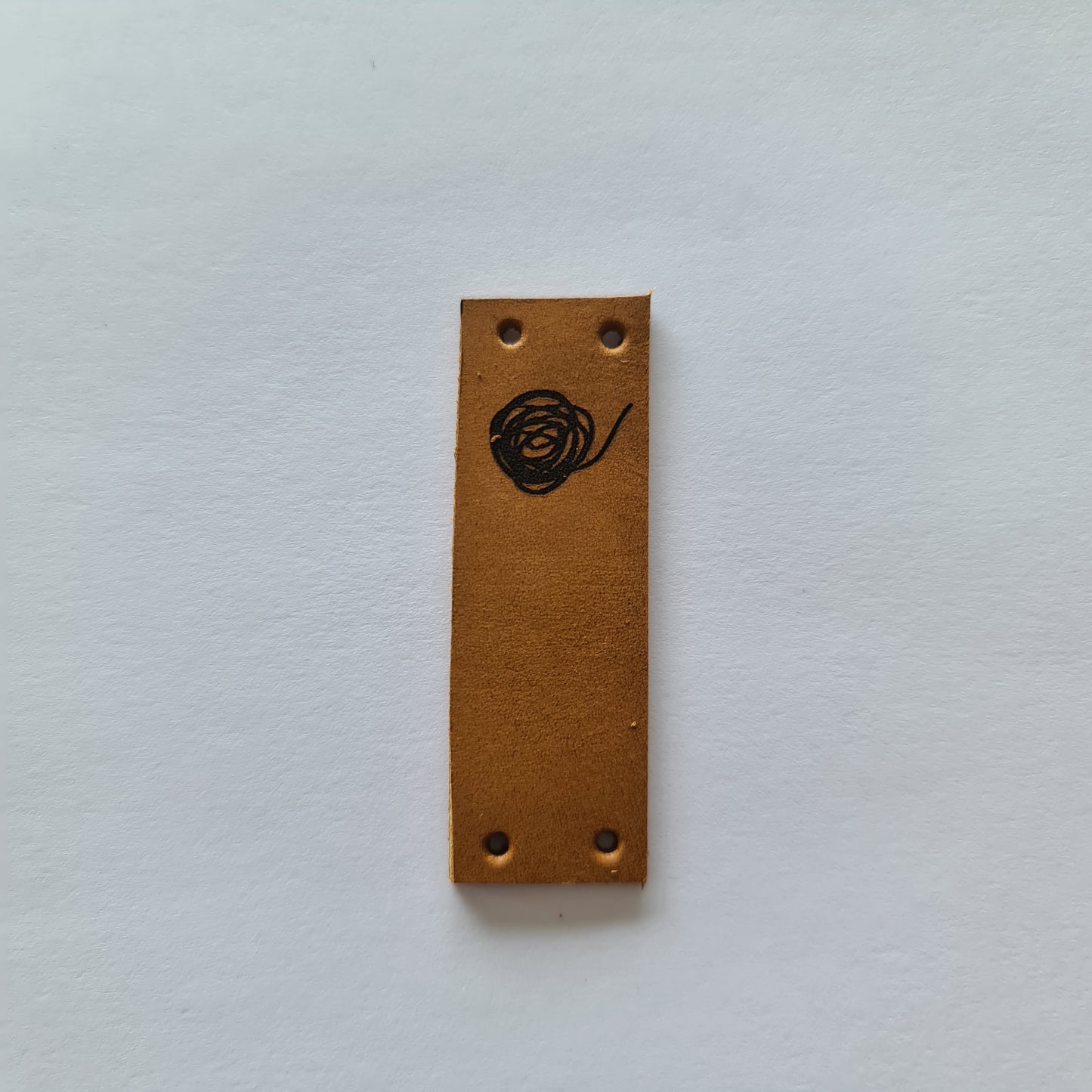 Leðurmerki 2x5,6 cm rustic brown