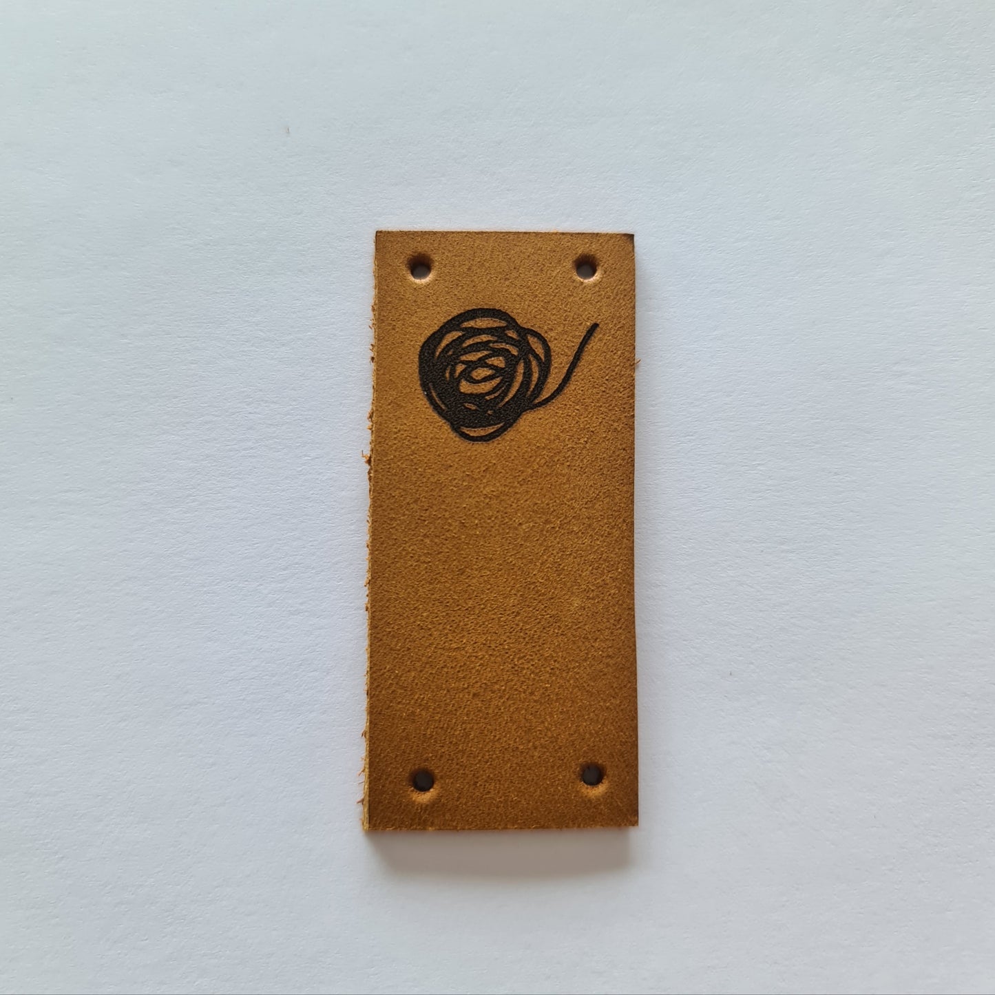 Leðurmerki 2,5x5,6 cm rustic brown