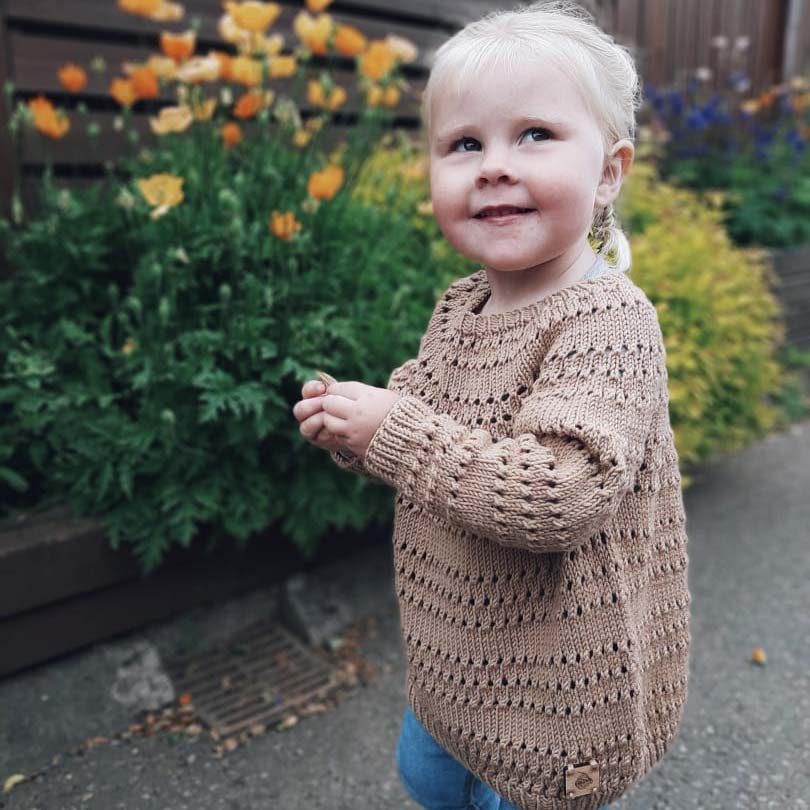 Nóra barnapeysa